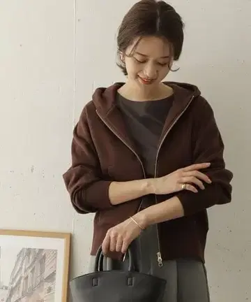 어반 리서치 도어스 맨투맨 후데트 후드티 레드 브라운