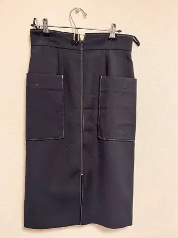 EMMEL REFINES 타이트 스커트