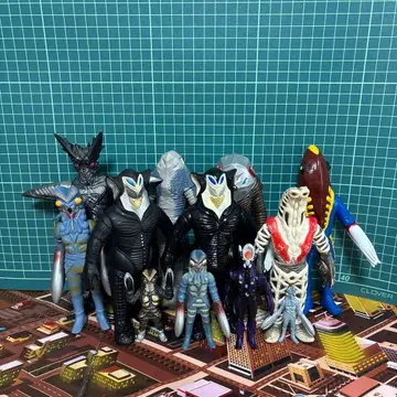 외계인이야! 전원 집합!! [ 13체 ]