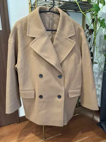 GU 베이지 더블 브레스트 피 코트