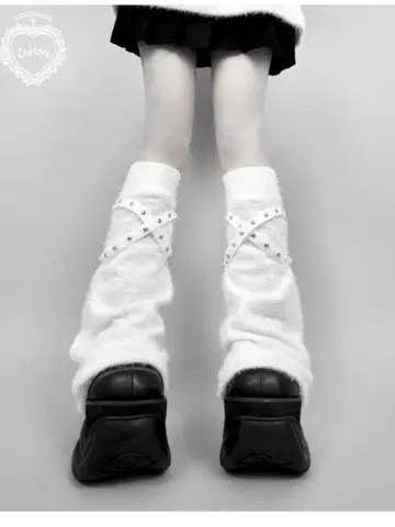 DimMoire 구속 복슬복슬 레그 워머