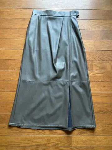 ROPE 인조 가죽 스커트