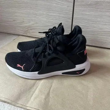 푸마 소프트 라이드 블랙 스니커즈 24.5cm