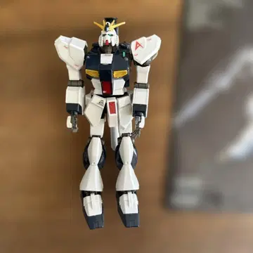 반다이 RX-93 V 건담 정크