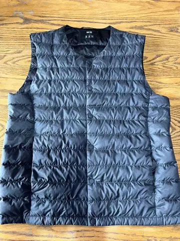 유니클로 울트라 라이트 다운 컴팩트 베스트 M 남성용