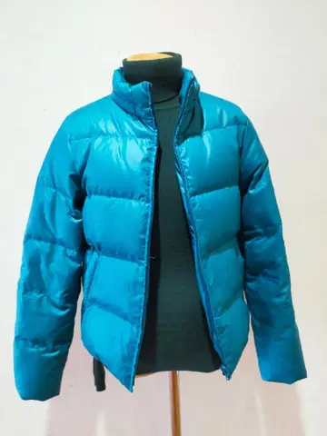 터콰이즈 퍼 달린 다운 자켓
