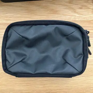 AER 블랙 트래블 파우치 얇은 타입 더블 지퍼