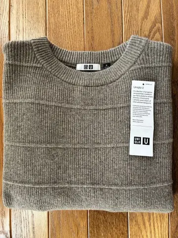 [ 미사용 새상품 ] 유니클로 U 라무 크루넥 스웨터