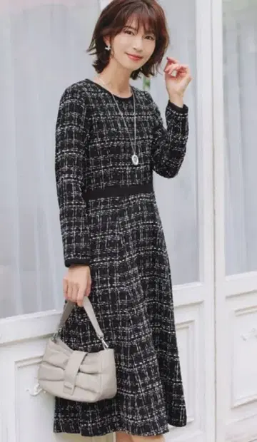새상품 티어클라세 배색 트위드 원피스 블랙 L 사이즈