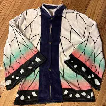 귀멸의 칼날 코쵸우 시노부 플리스 자켓