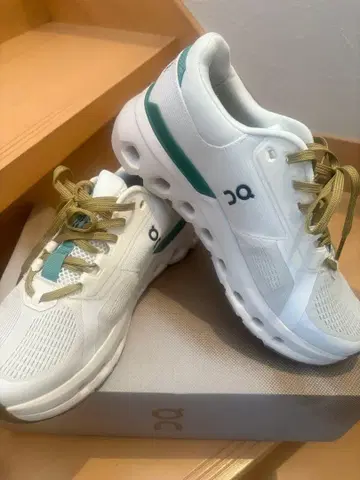 24cm 온 On Cloudrunner 2 Wide 클라우드러너 2