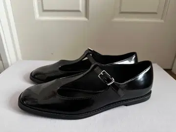 ZARA 블랙 플랫슈즈