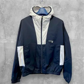 새상품급 new balance 나일론 자켓 L [빠른 배송]