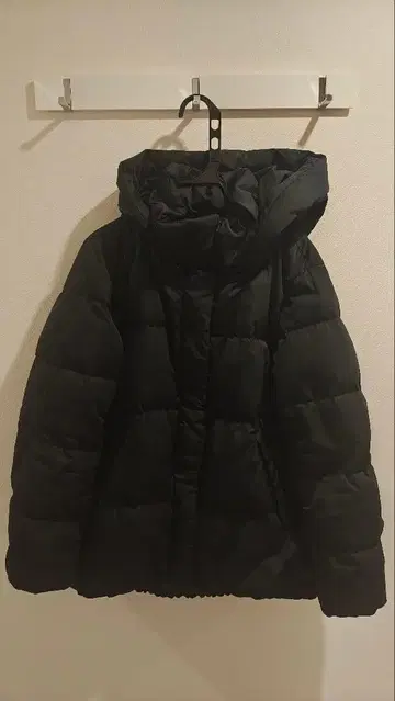 그린 레이블 릴랙싱 블랙 다운 자켓 36