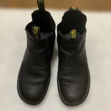 닥터마틴 가죽 사이드 고어 부츠 블랙