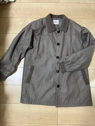 그레이 버튼식 자켓 구제 의류