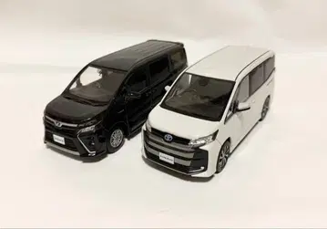 VOXY NOAH 컬러 샘플 2대 세트