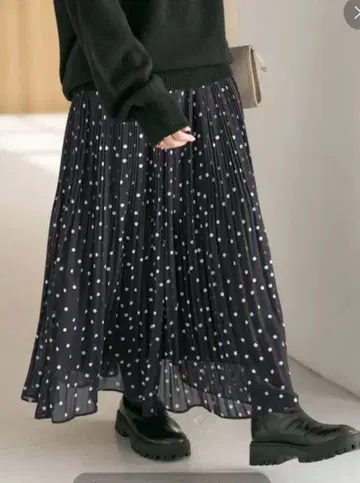 택 포함 새상품 스픽 앤 스팬 도트 플리츠 이지 스커트
