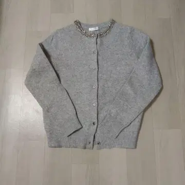 새상품급 DoCLAS 비쥬 포함 그레이 가디건