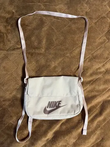 나이키 숄더백 라이트 그레이