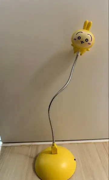 치이카와 (먼작귀) 토끼 USB 스탠드 라이트