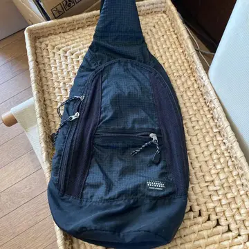 TAKEO KIKUCHI 바디백 블랙