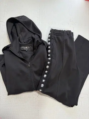 HYDROGEN 스컬 디자인 저리 세트 S/M