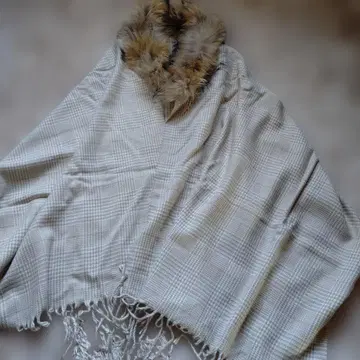 [ anysis ] 체크 무늬 판초 퍼 포함