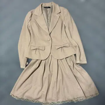 베이지 수트 M 사이즈