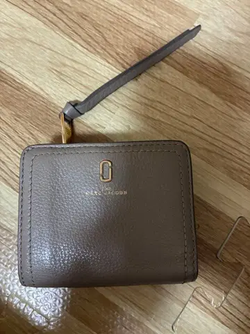 Marc Jacobs 접이식 지갑 그레이지