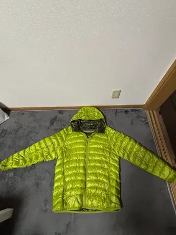 UNIQLO 몽벨 유사 네쥬 다운 (XL)