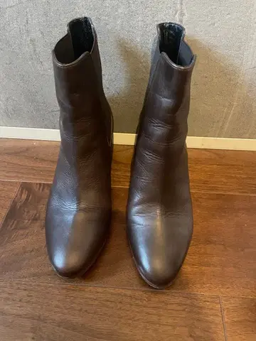 다크 브라운 사이드 고어 부츠 중간 힐