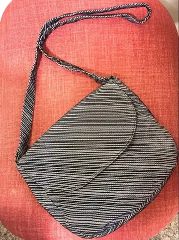 핸드메이드 흑백 스트라이프 숄더백