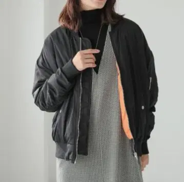 엘루라 블랙 MA-1 자켓