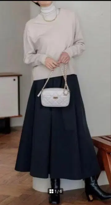 새상품급 23구 블랙 플레어 롱 스커트 38 2024