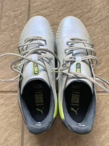 푸마 축구 스파이크 킹 얼티밋 사이즈 25.5cm