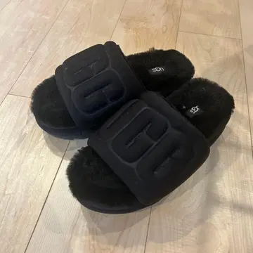 블랙 퍼 슬라이드 샌들