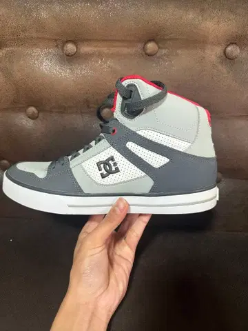 DC 하이컷 스니커즈 스케이트 보드화