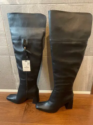 ZARA 블랙 니하이 부츠