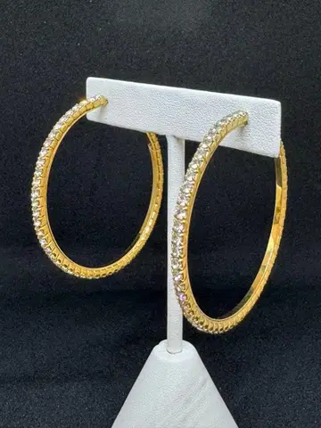 골드 후프 귀걸이 스톤 장식