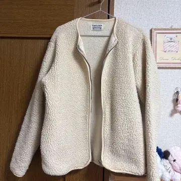 TEMPTATION 플리스 자켓 크림색