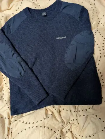 mont-bell 미텔레기 스웨터 S사이즈