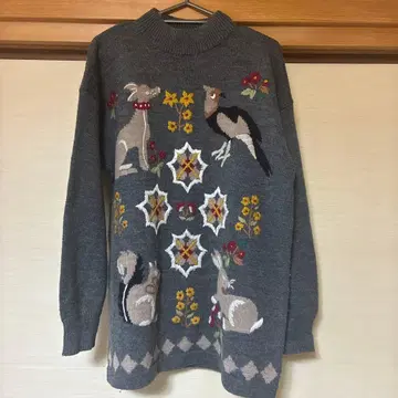 동물 패턴 그레이 스웨터 긴팔