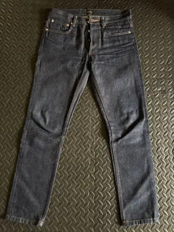 A.P.C. 다크 블루 슬림핏 데님