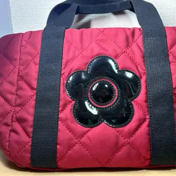 [ 레어 컬러 ] MARY QUANT 빅 데이지 퀼트 숄더백