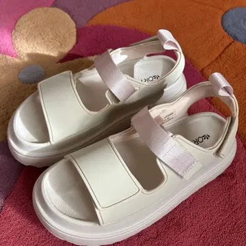 [미사용] 오리엔탈 트래픽 ORTR 화이트 샌들 24.5