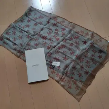 Calvin Klein 꽃무늬 스카프 미사용 새상품