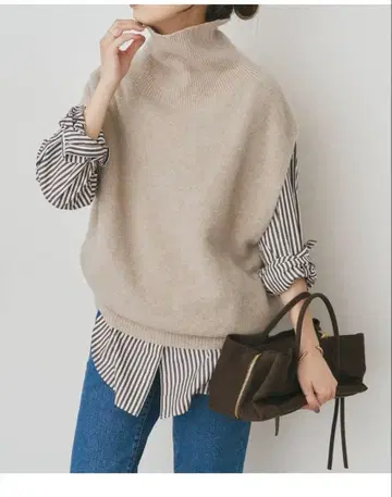 미사용 새상품 Spick and Span 오프 터틀 니트 베스트