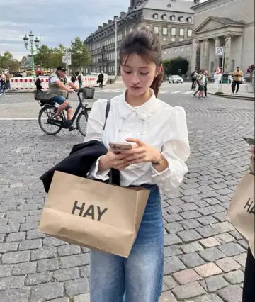 CLAIRE BUTTONS BLOUSE