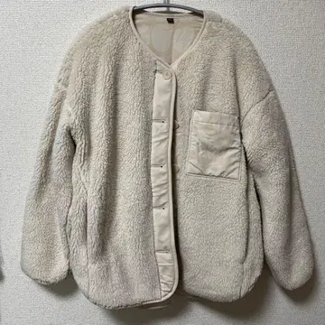 유니클로 마리메꼬 크림색 플리스 자켓 L 사이즈
